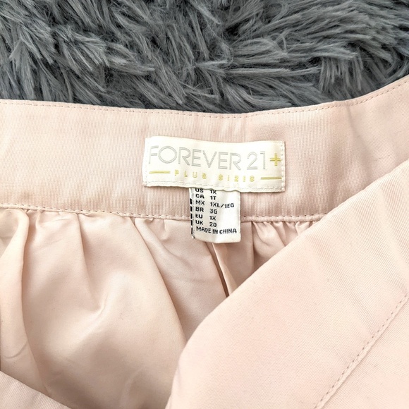 Pale Pink Skirt - Picture 2 of 3